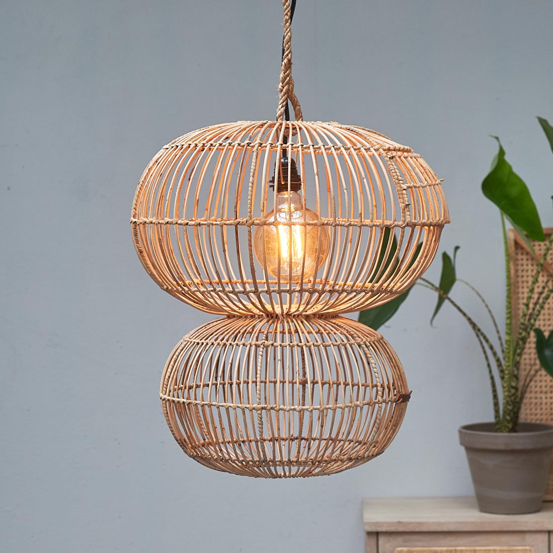 Madagascar Hanging Lamp (M)