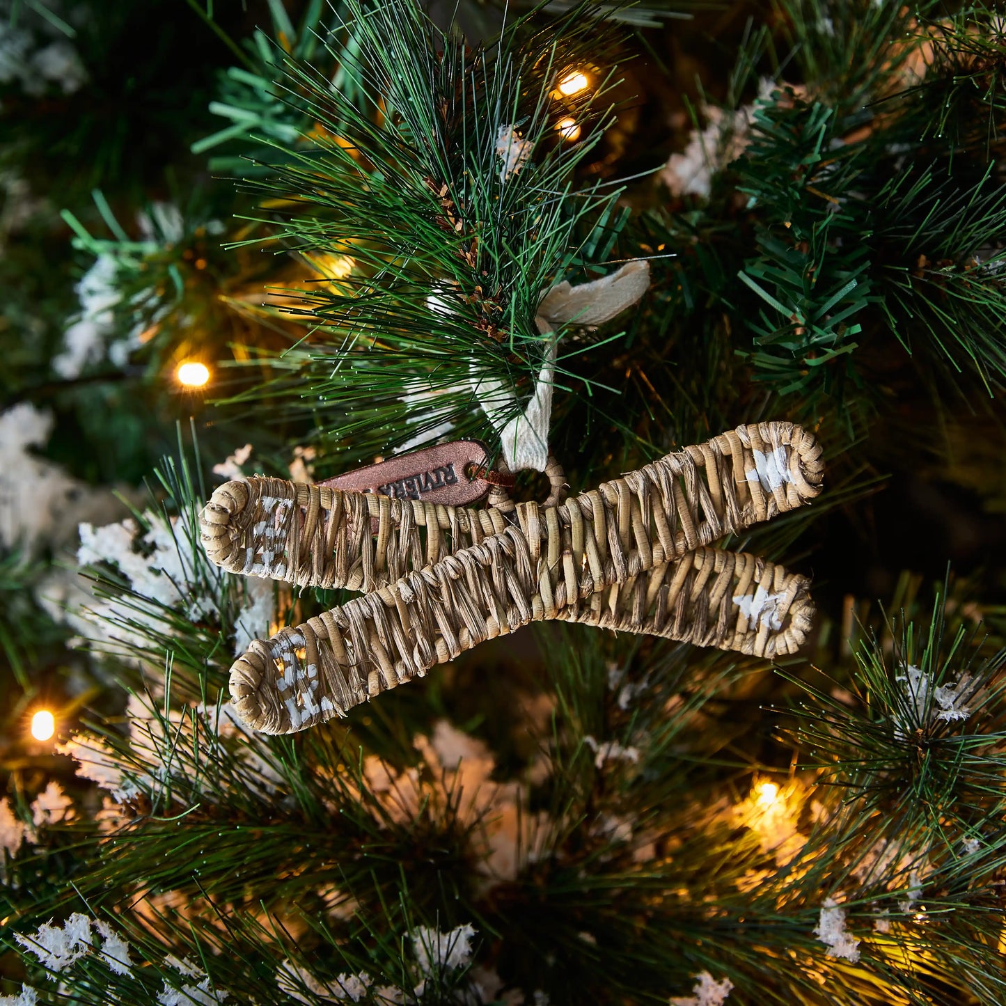 Rustikales Rattan-Himmelsornament