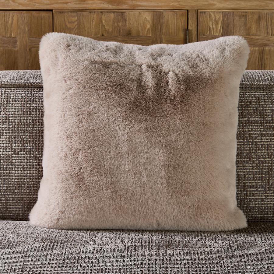 Heather Alba Faux Fur Pillow 50x50