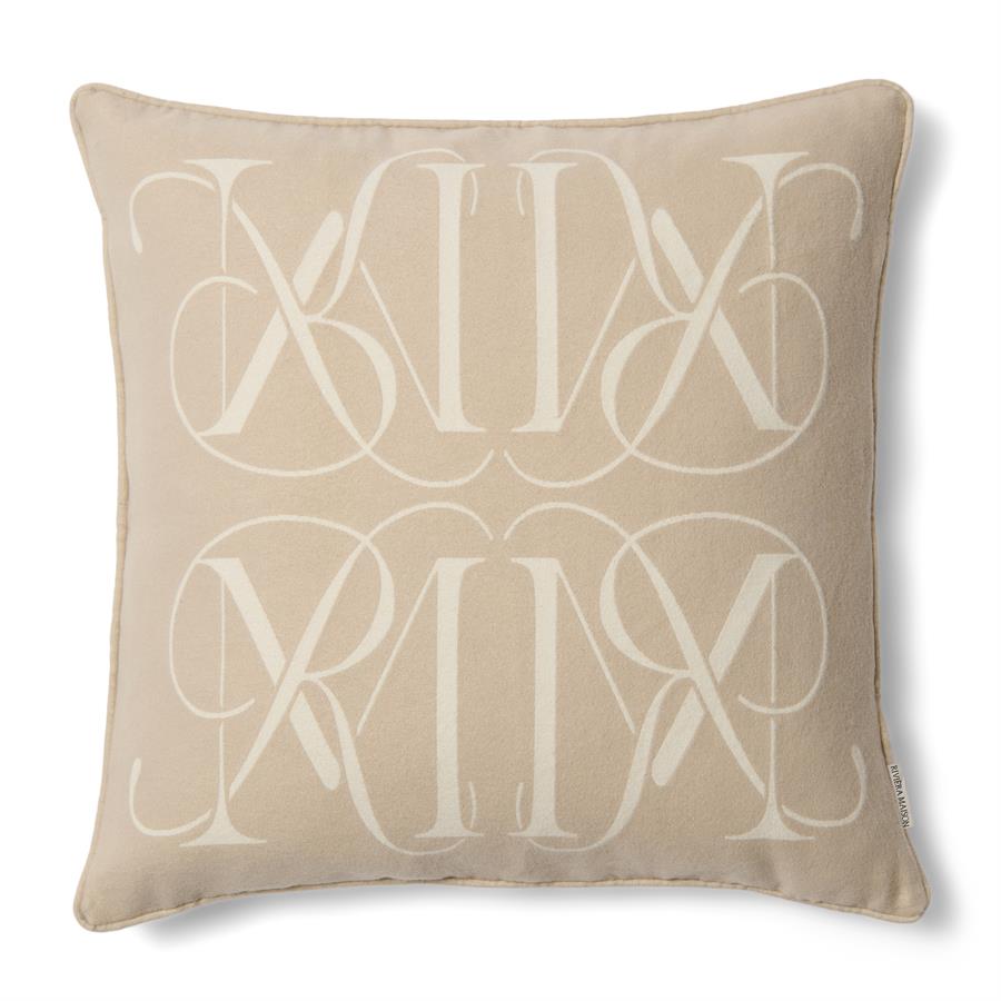 RM Signature Pillow 50x50
