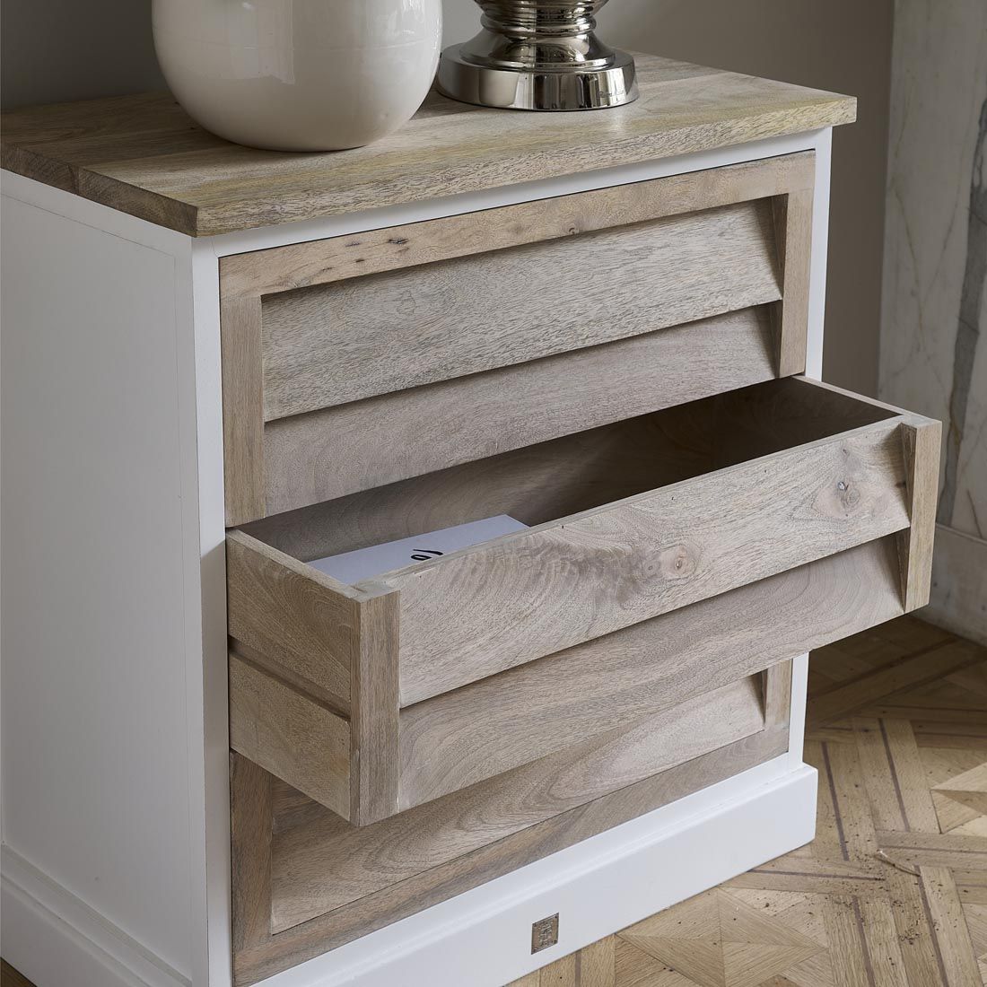 Pacifica Chest of Drawers (L)