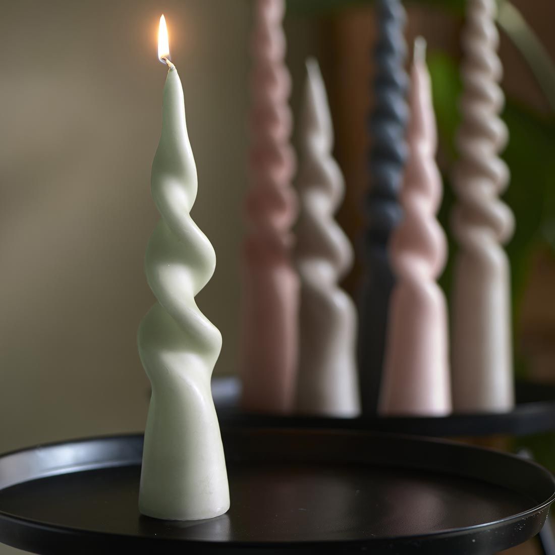 Twisted Cone Candle l.green H25